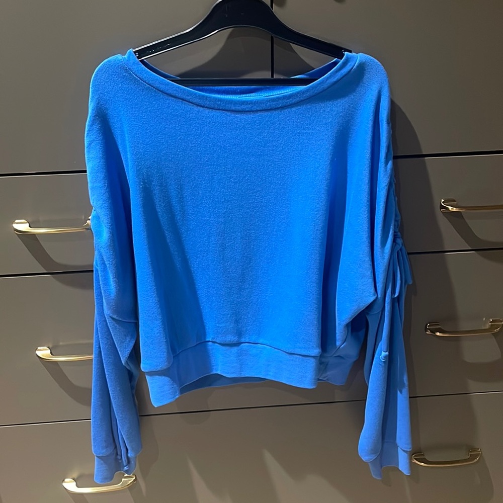 MOSSIMO SWEATER made from 80-% Cotton!!